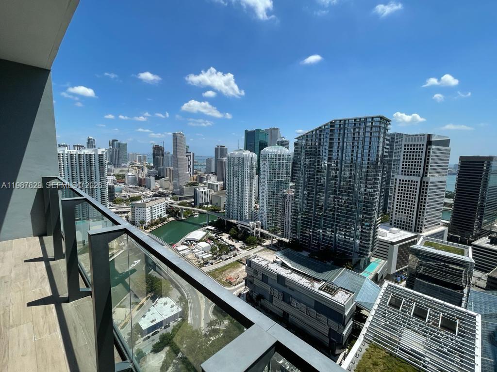 88 Sw 7th Street 3609 Property Photo 10