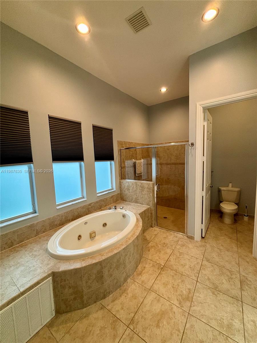8080 Nw 126th Terrace Property Photo 8