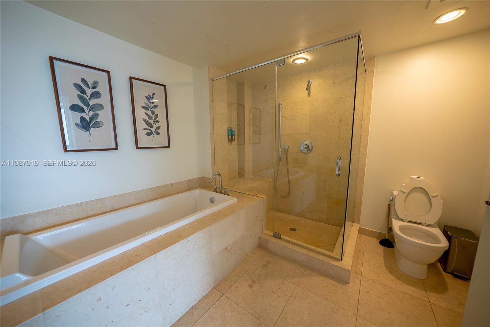 A11987919 Property Photo 22