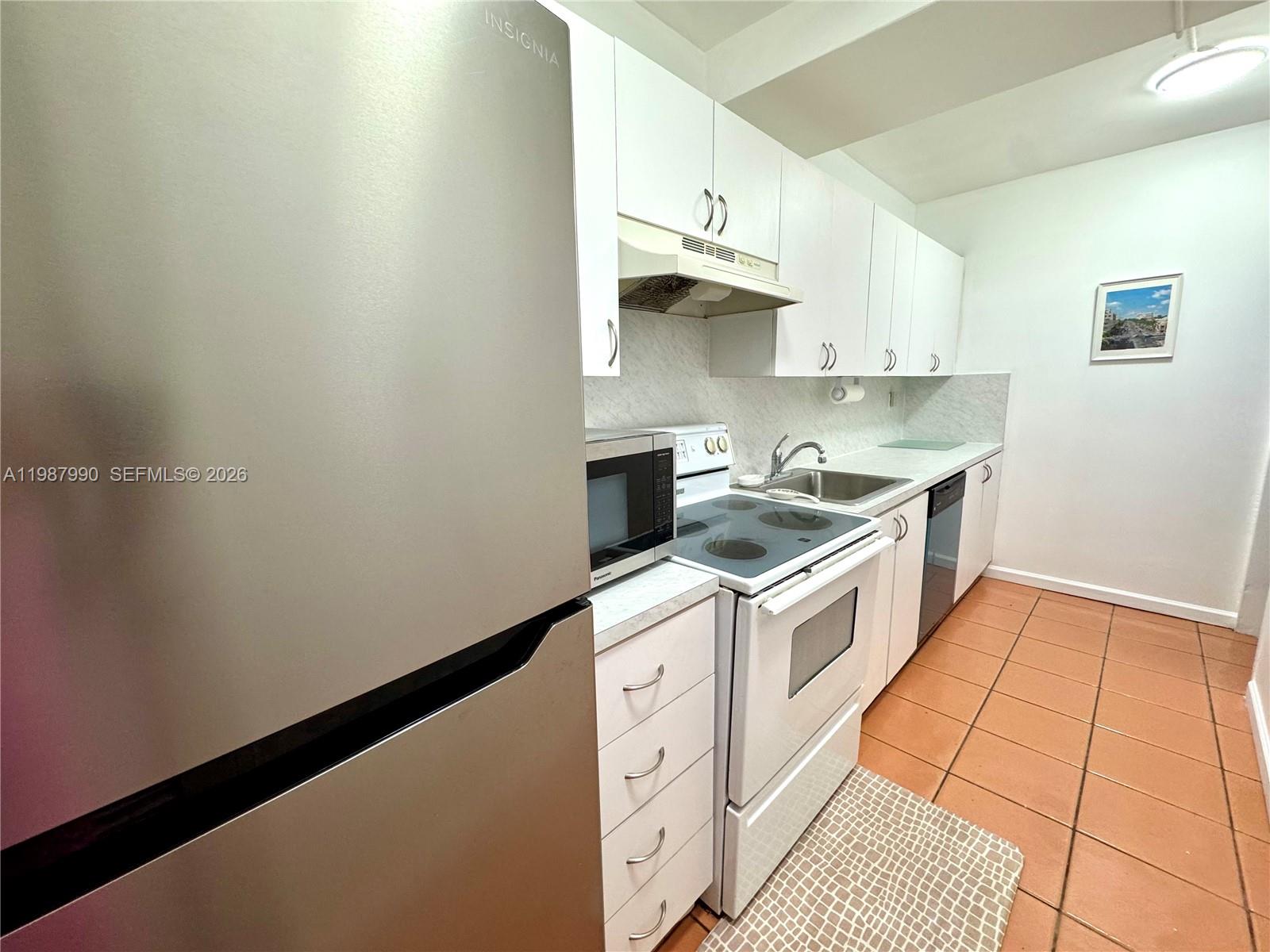 100 Lincoln Road 836 Property Photo 8