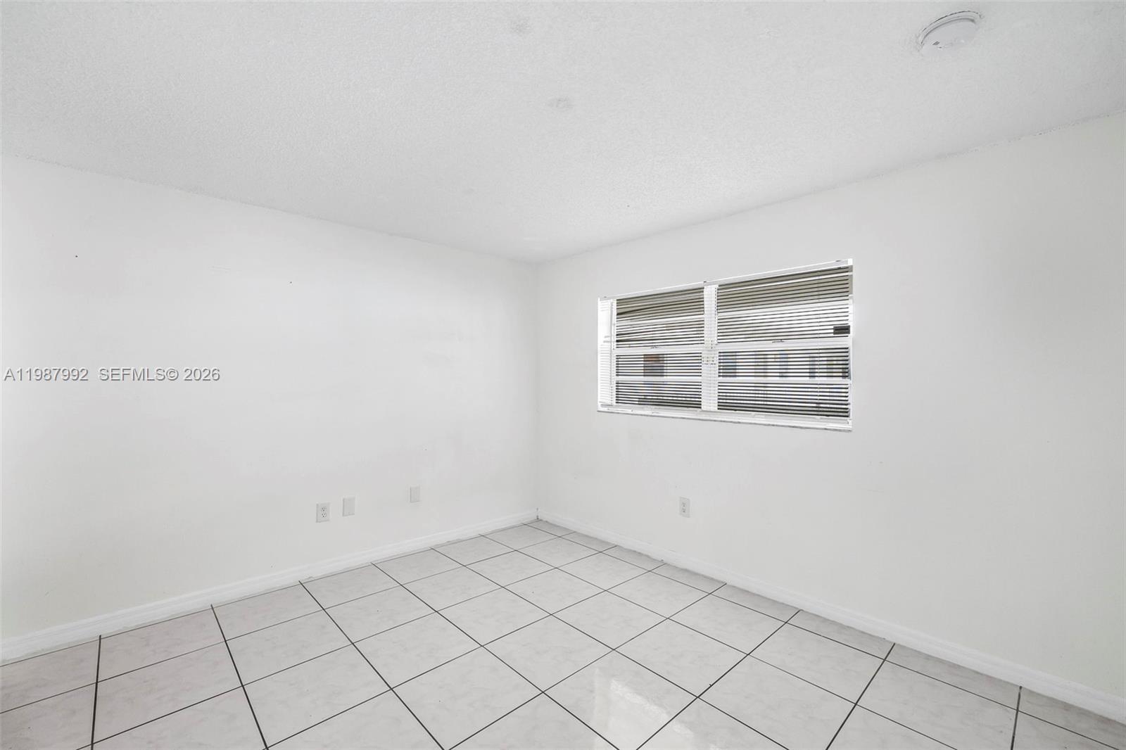 18001 N Bay Road 505 Property Photo 10