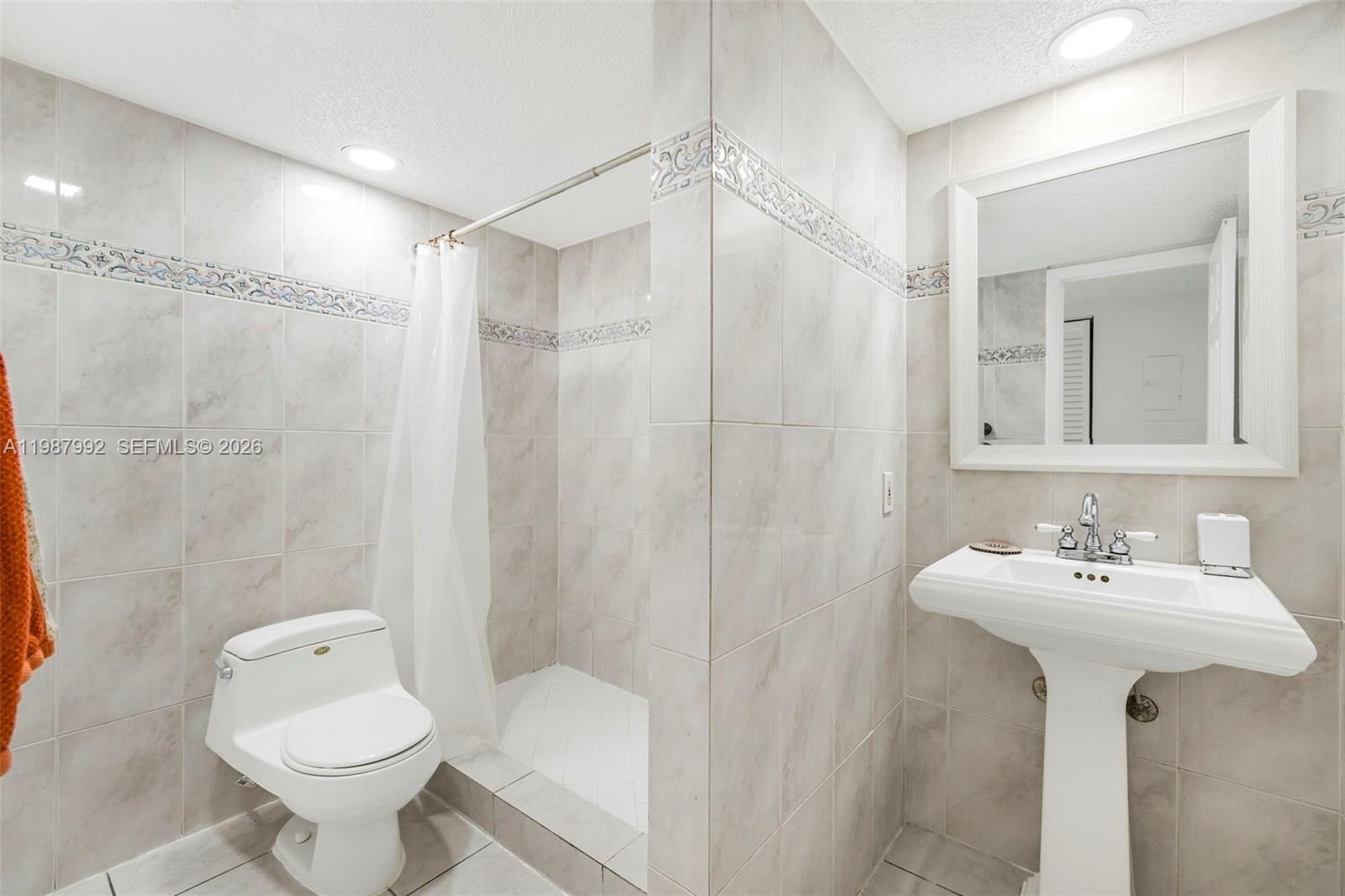 18001 N Bay Road 505 Property Photo 11