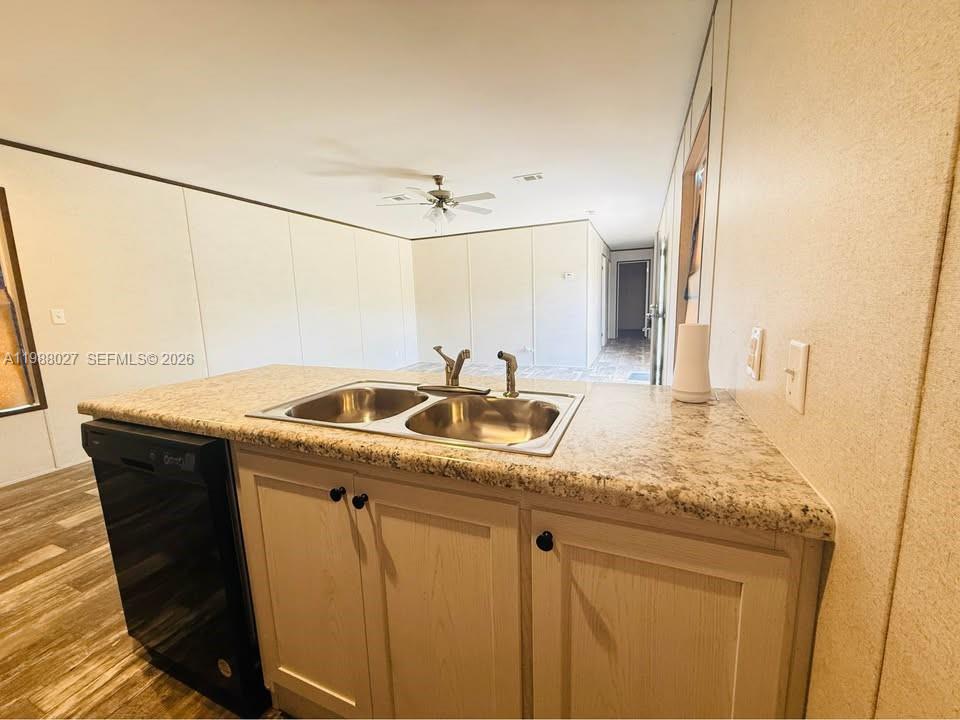336 Oak Crest Drive Property Photo 10