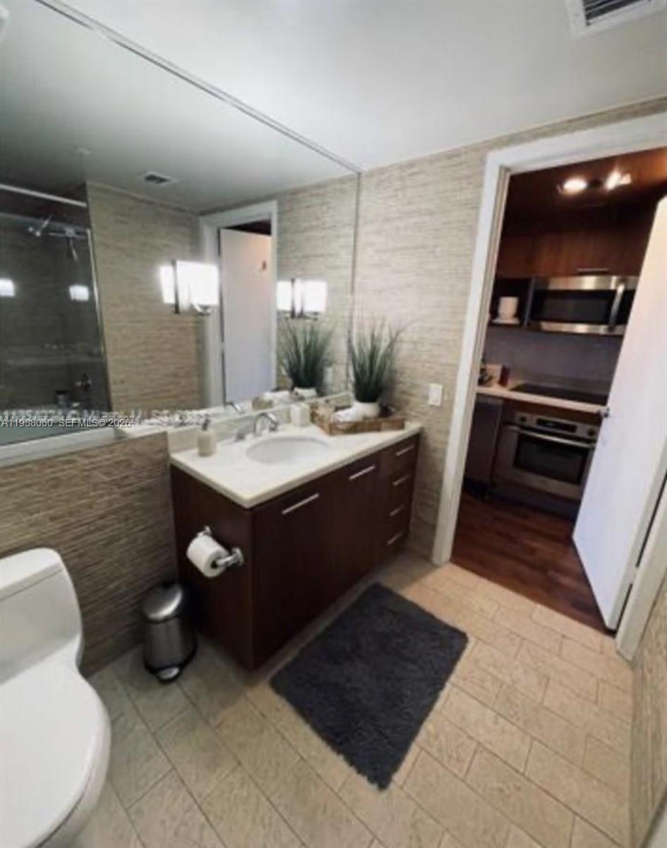 50 Biscayne Boulevard 607 Property Photo 9