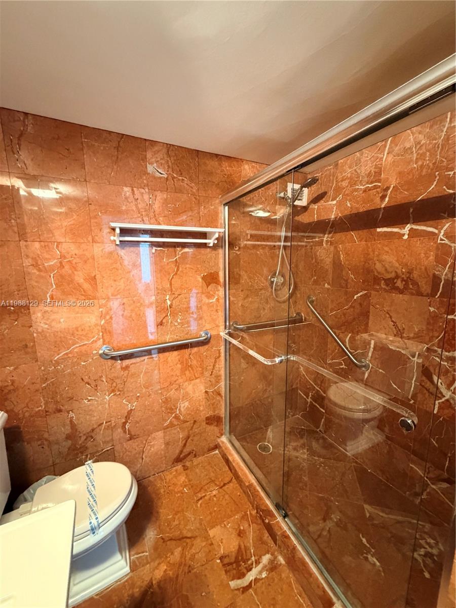 5161 Collins Avenue 1506 Property Photo 14