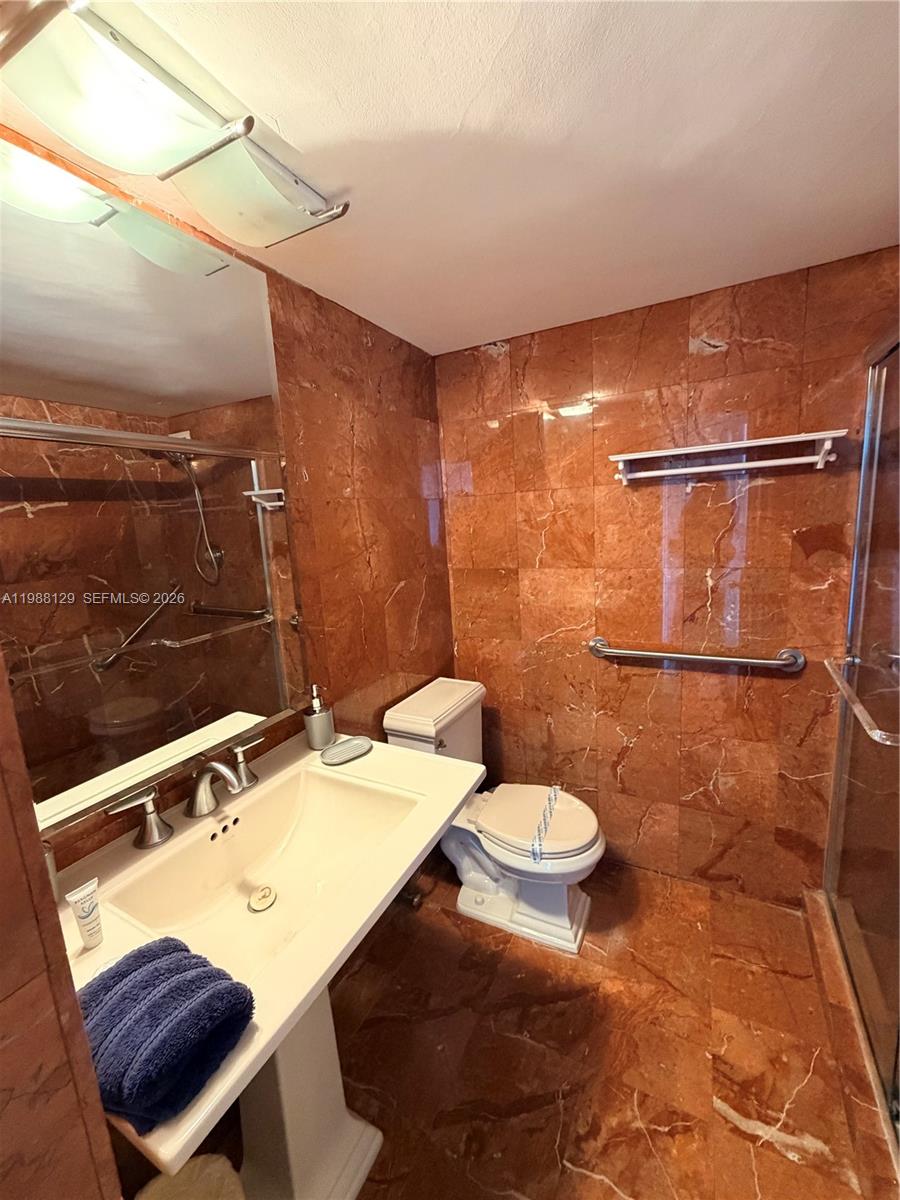 5161 Collins Avenue 1506 Property Photo 15