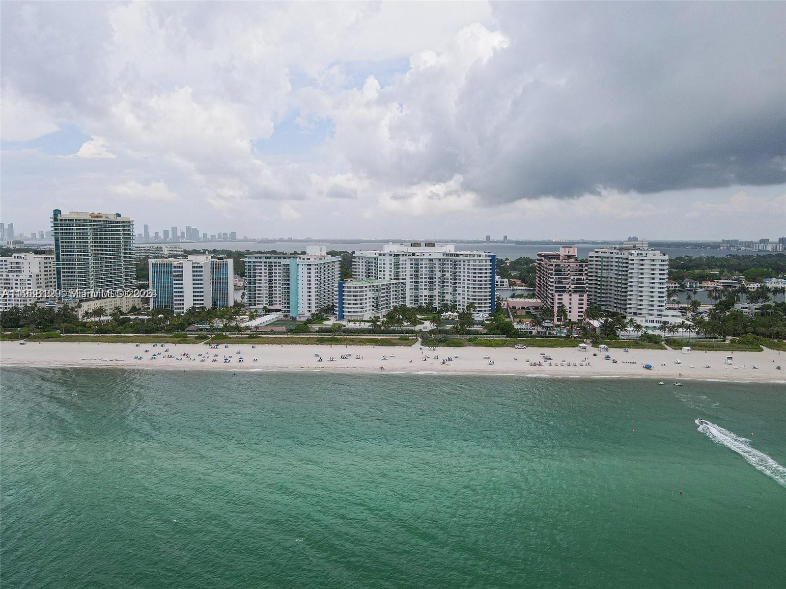 5161 Collins Avenue 1506 Property Photo 17
