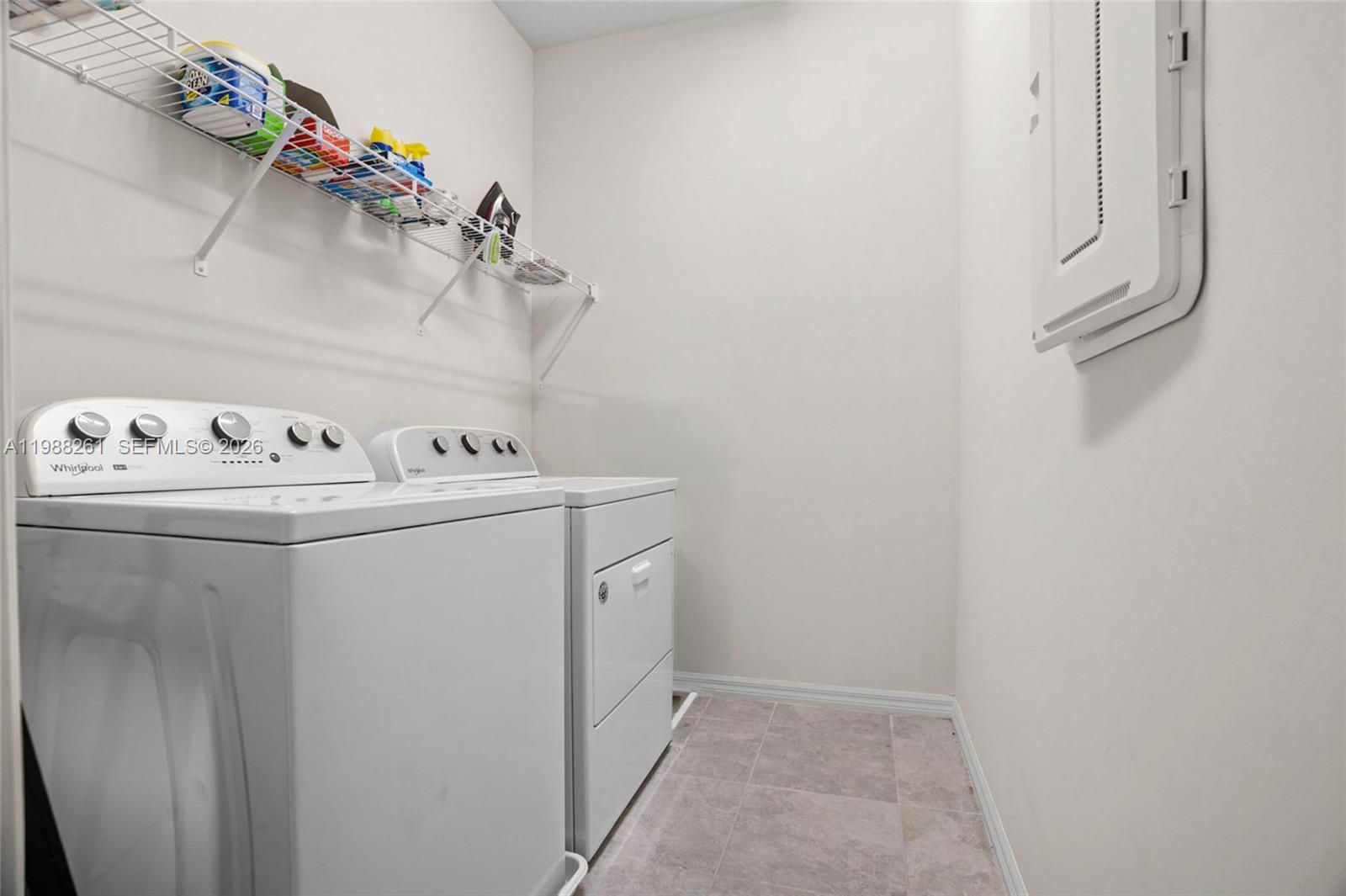 8240 Tailshot Court Property Photo 23