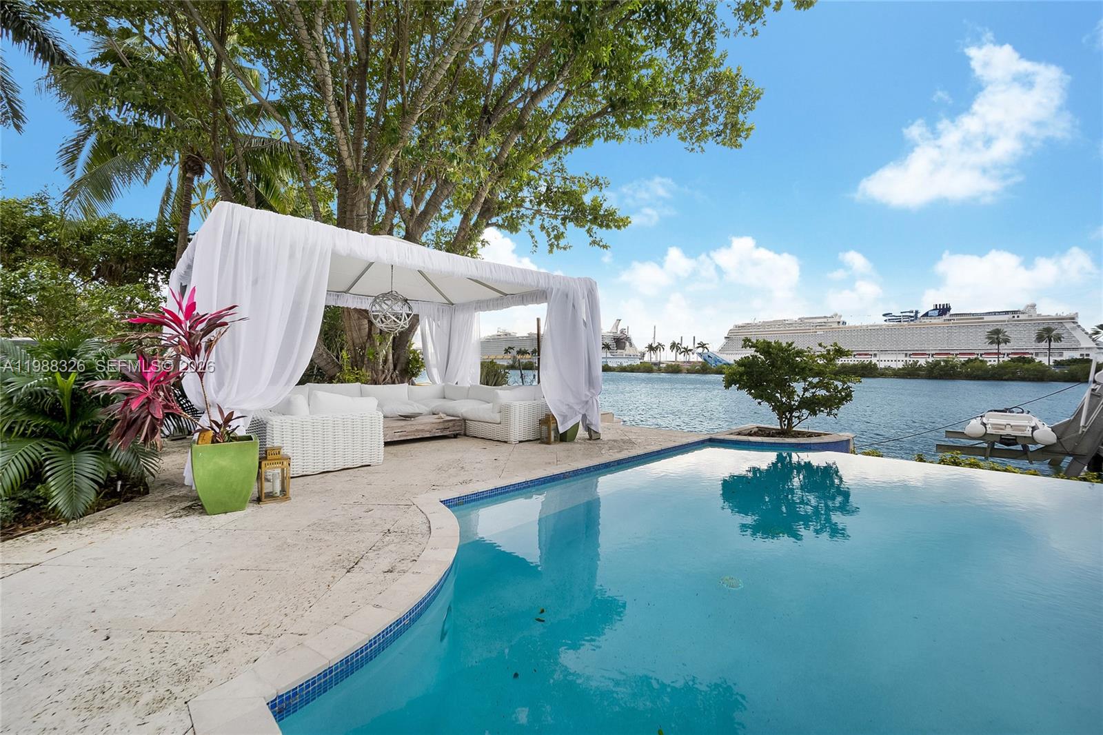 100 Palm Avenue Property Photo 10