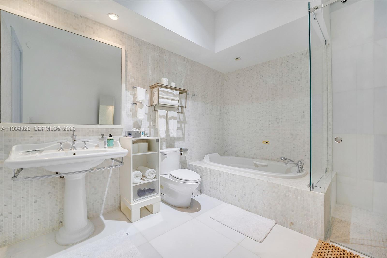 100 Palm Avenue Property Photo 35