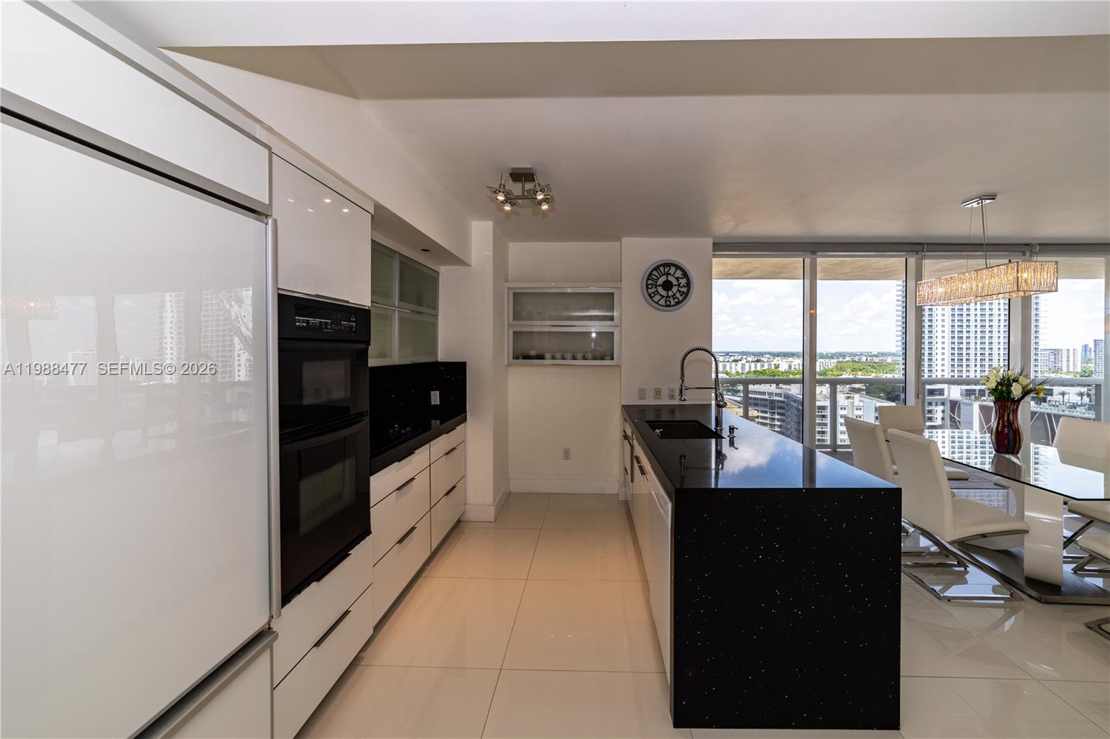1830 S Ocean Drive 1808 Property Photo 11