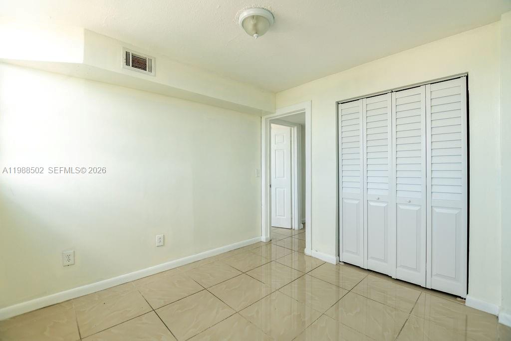 1990 Marseille Drive 402 Property Photo 28