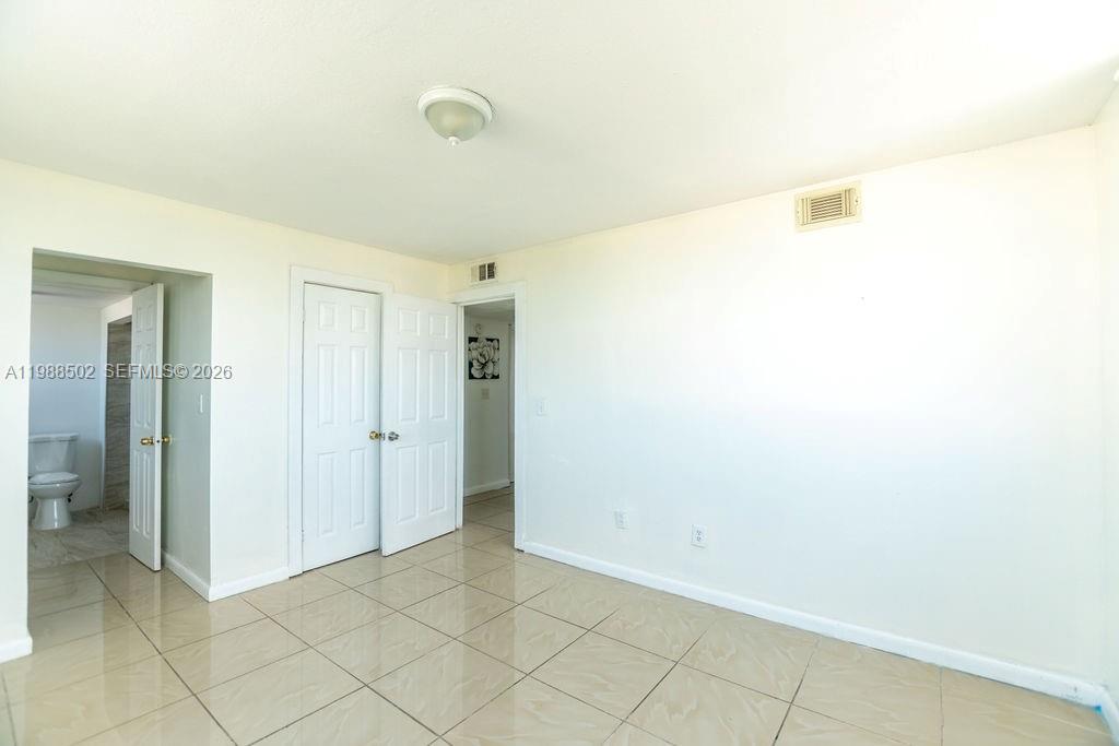 1990 Marseille Drive 402 Property Photo 32
