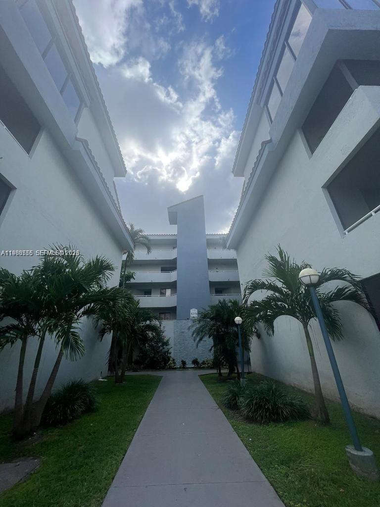 8215 Sw 152nd Avenue G-418 Property Photo 1