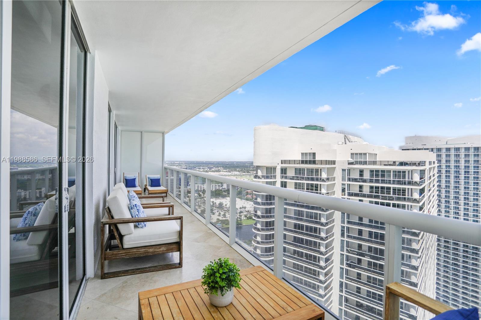 1830 S Ocean Drive 4511 Property Photo 4