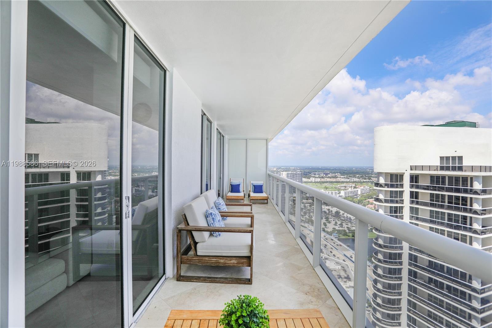 1830 S Ocean Drive 4511 Property Photo 5