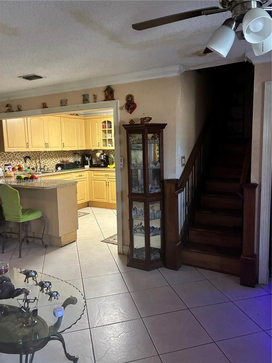 2530 W 60th Place 103-17 Property Photo 5