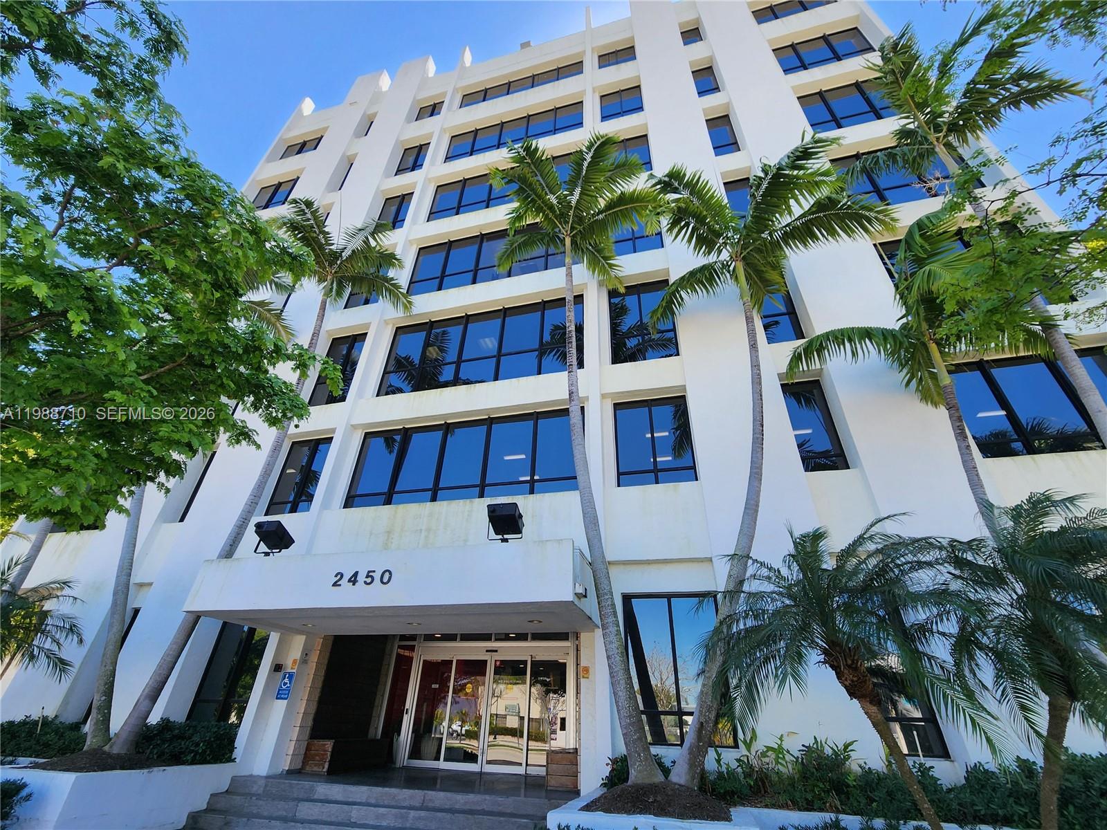 2450 Hollywood Boulevard CU404 Property Photo 1