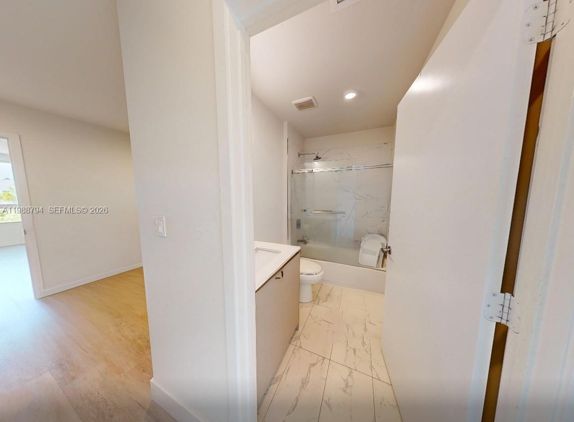 2505 Ne 193rd Street 4208 Property Photo 14