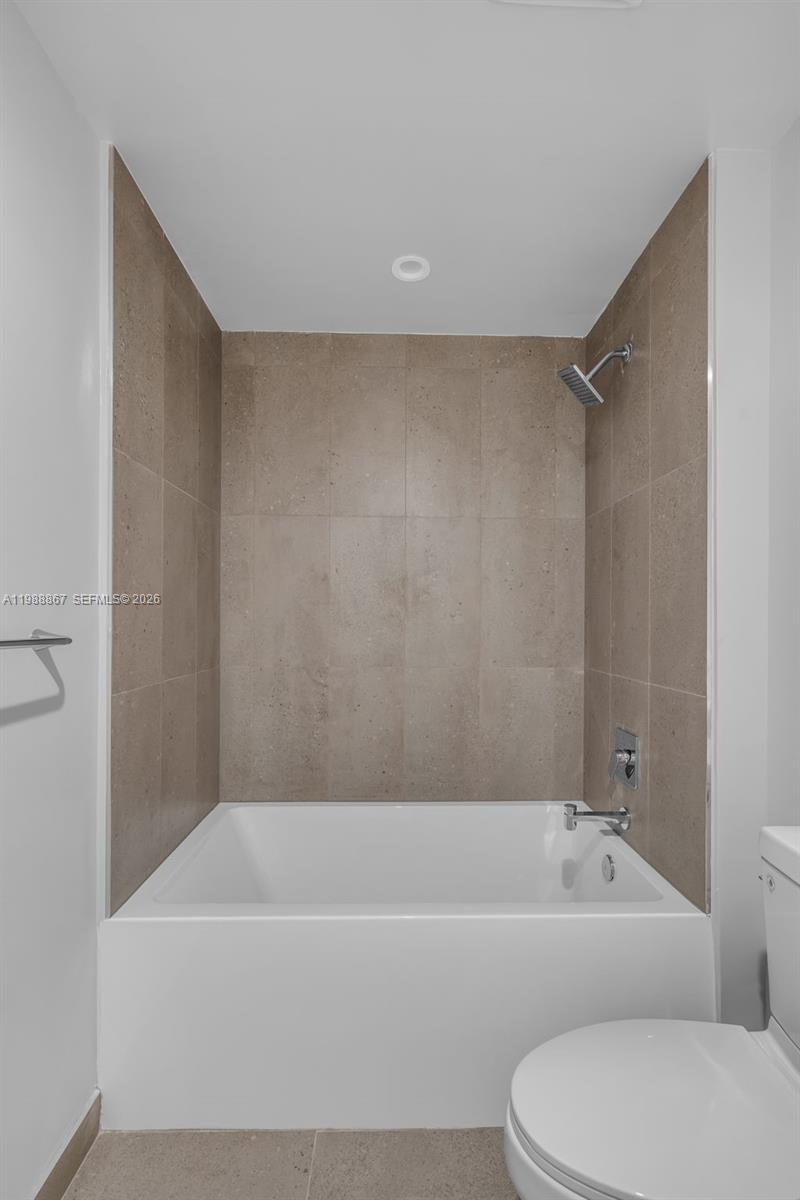 11 Ne 6th 2207 Property Photo 16