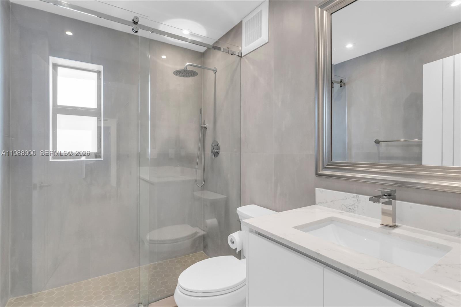 20441 Ne 30th Avenue 424-9 Property Photo 17