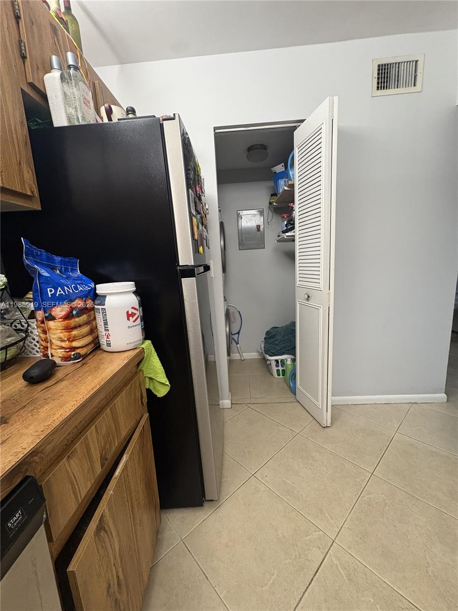 718 Sunny Pine Way D1 Property Photo 8