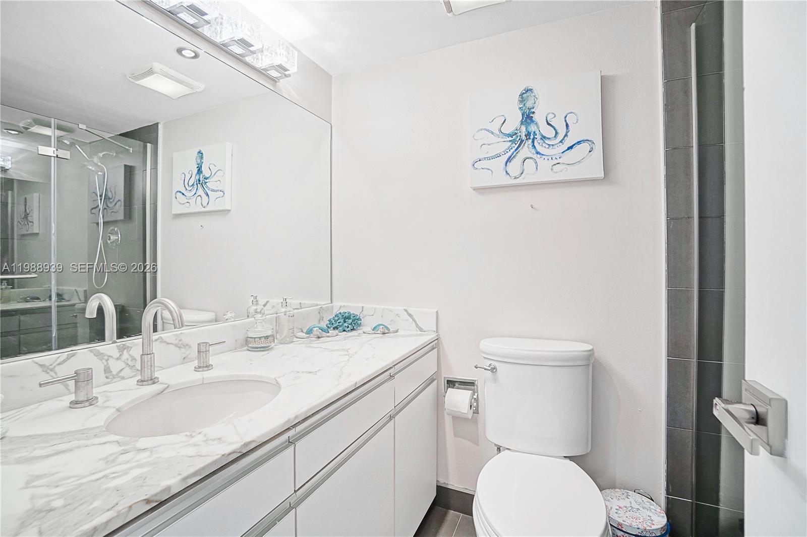 9 Island Avenue 2410 Property Photo 13