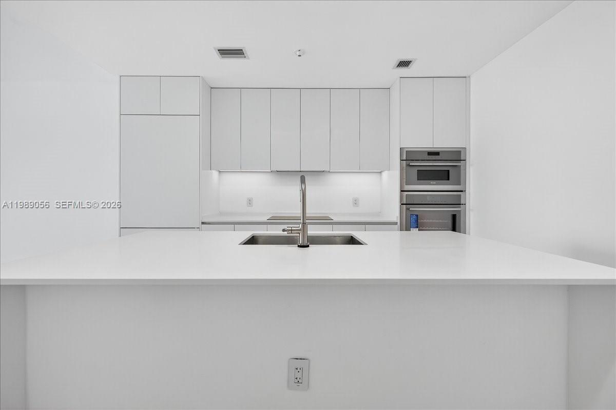 700 Ne 24 2606 Property Photo 8
