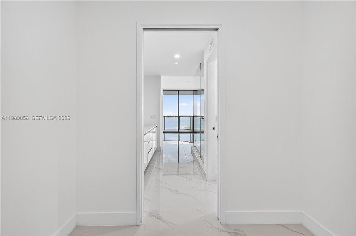 700 Ne 24 2606 Property Photo 20