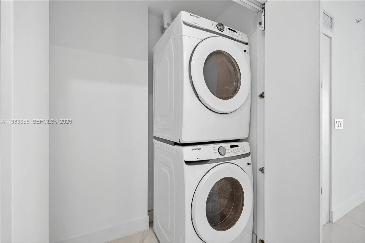 700 Ne 24 2606 Property Photo 22