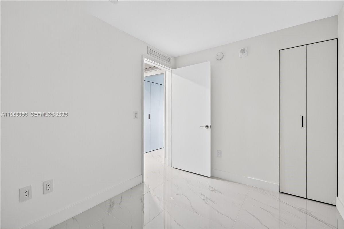 700 Ne 24 2606 Property Photo 25