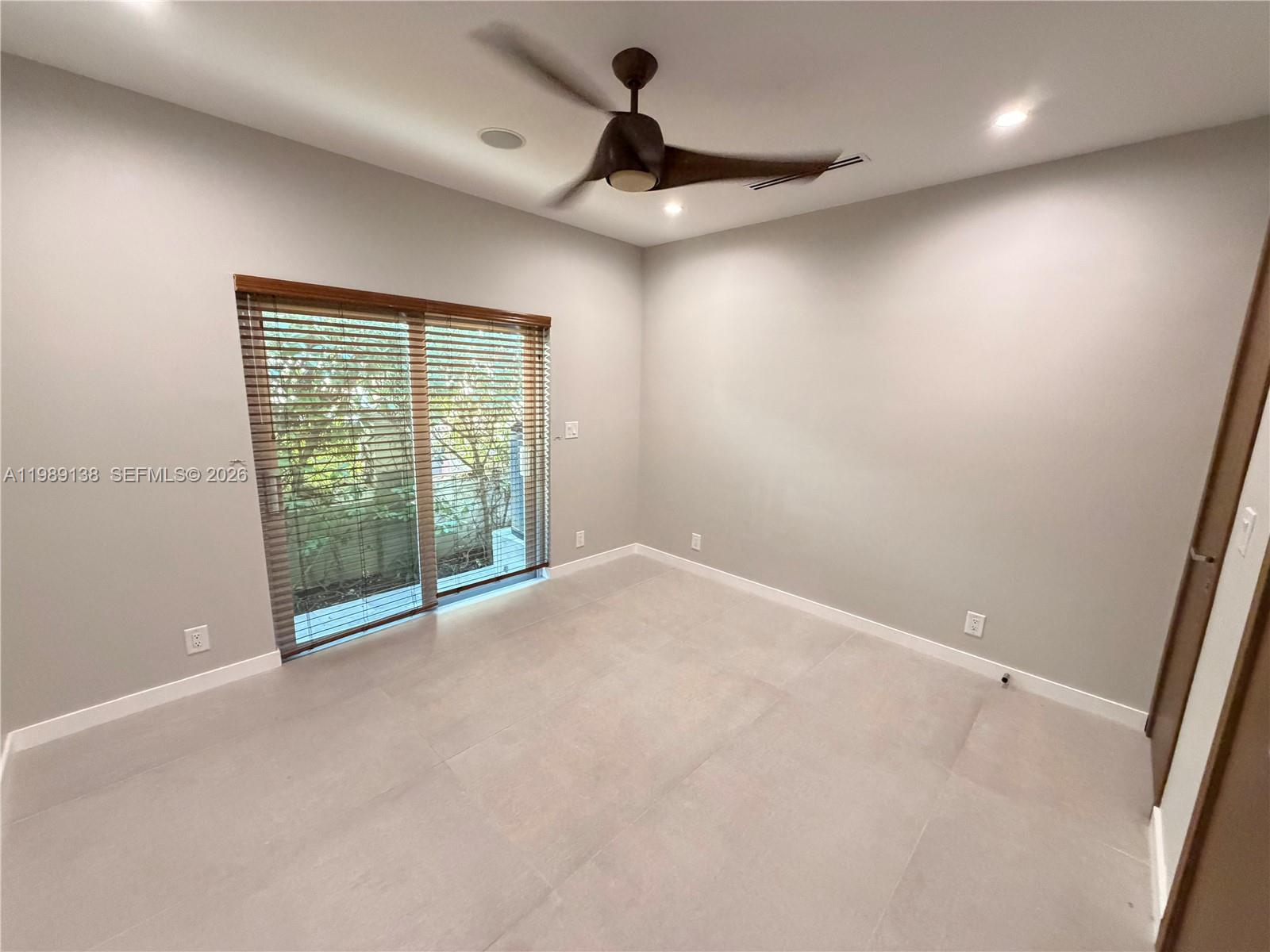 3200 Ne 165th Street Property Photo 33
