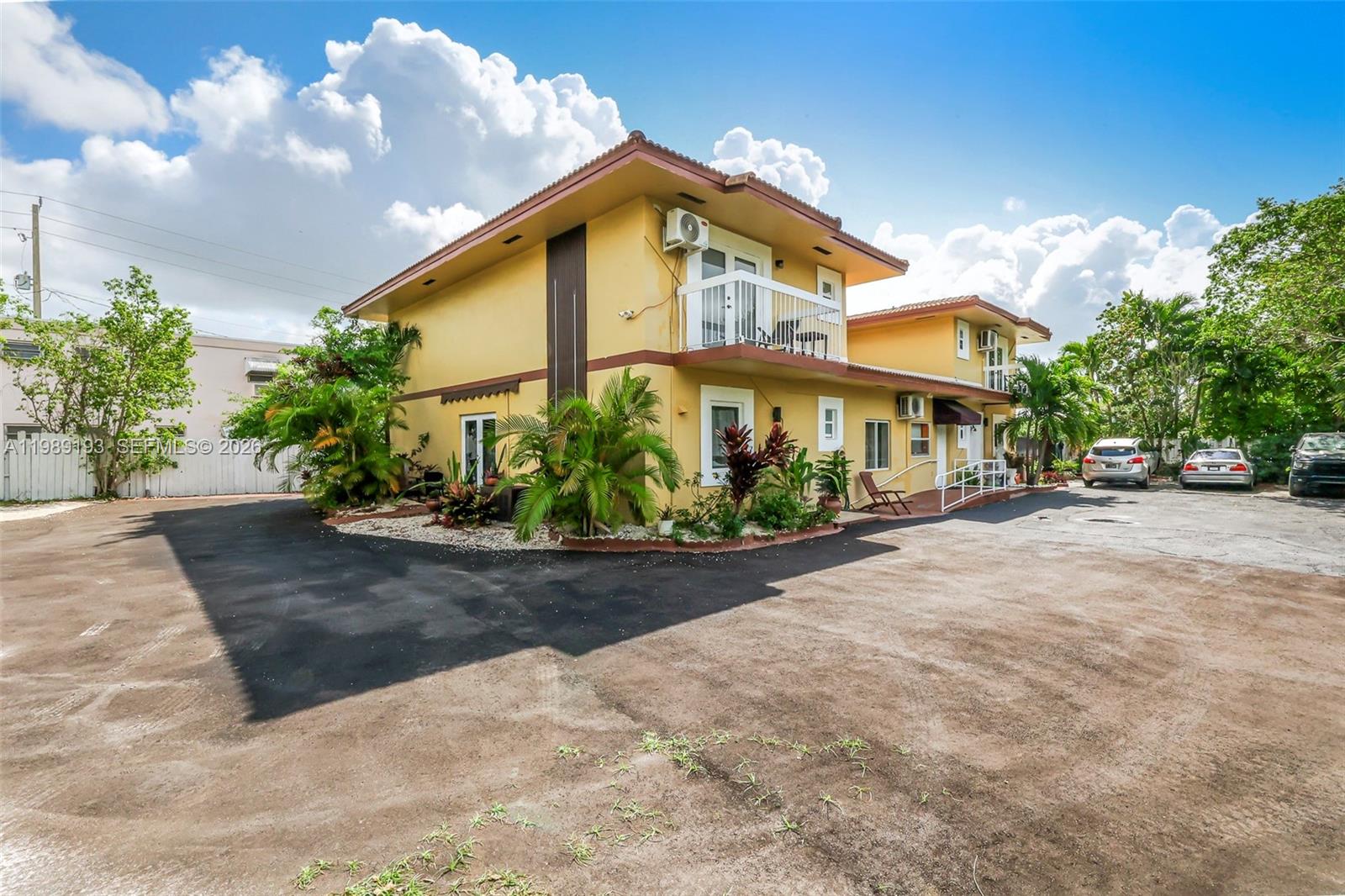 12085 W Dixie Highway Property Photo 10