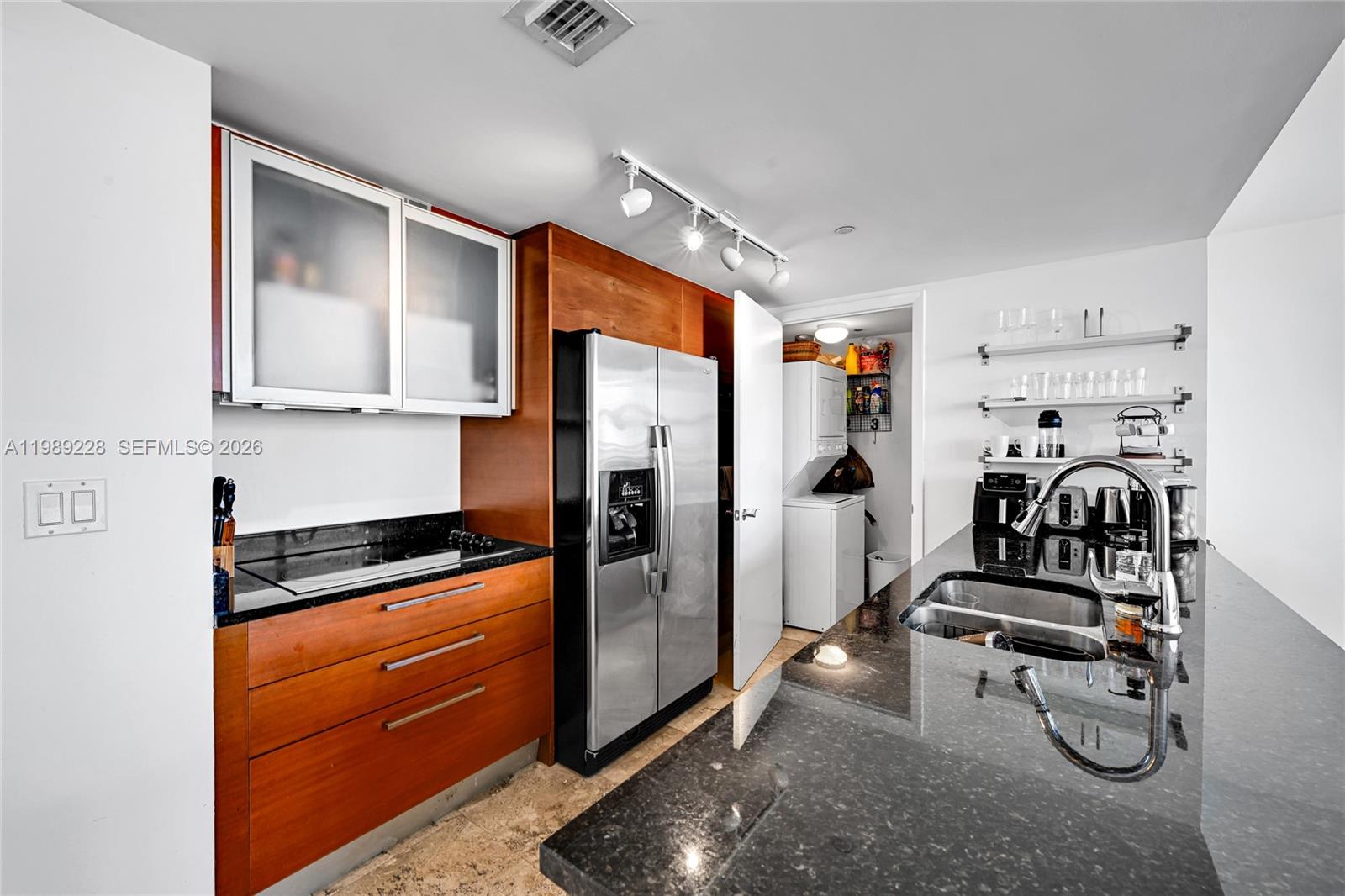 1830 S Ocean Drive 1707 Property Photo 14