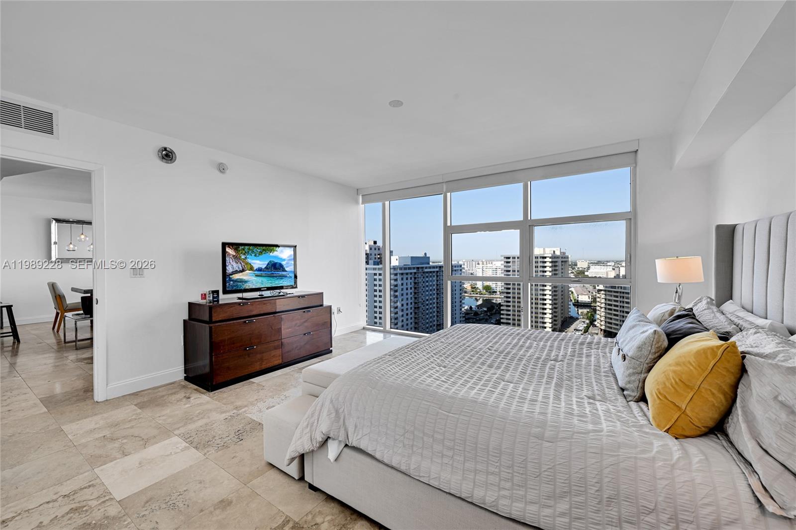 1830 S Ocean Drive 1707 Property Photo 16