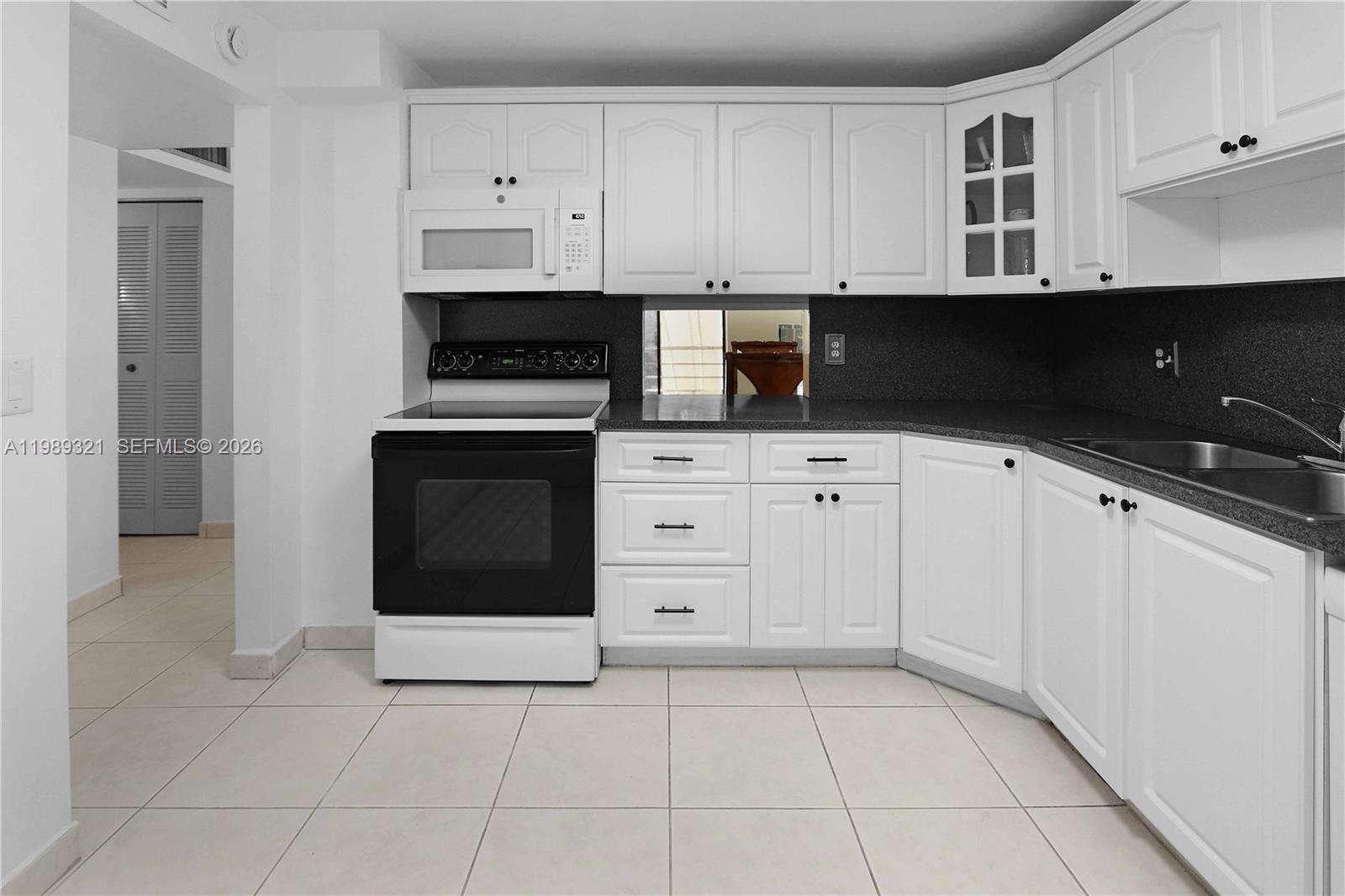2821 N Miami Beach Boulevard 2k Property Photo 10