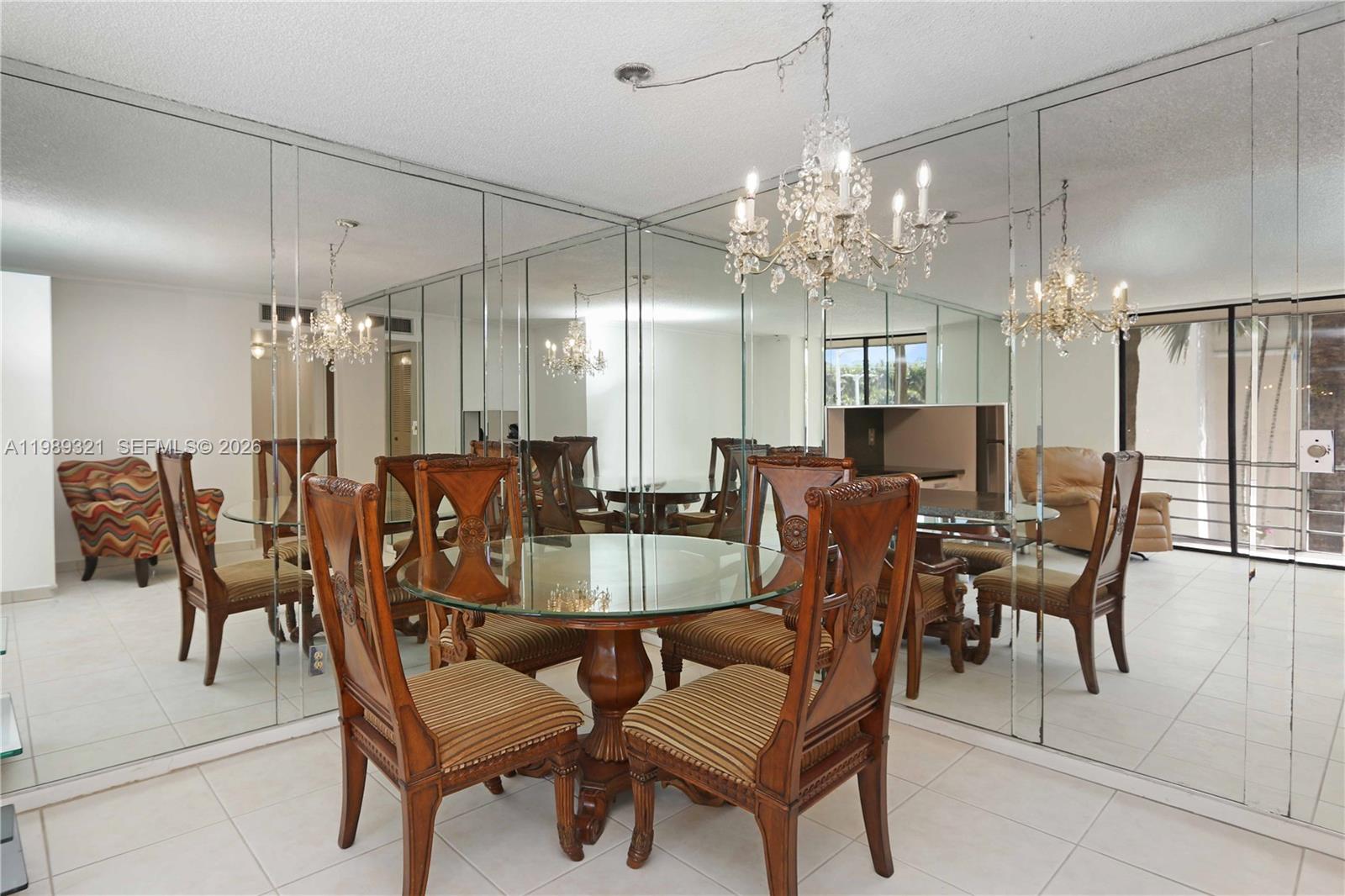 2821 N Miami Beach Boulevard 2k Property Photo 13