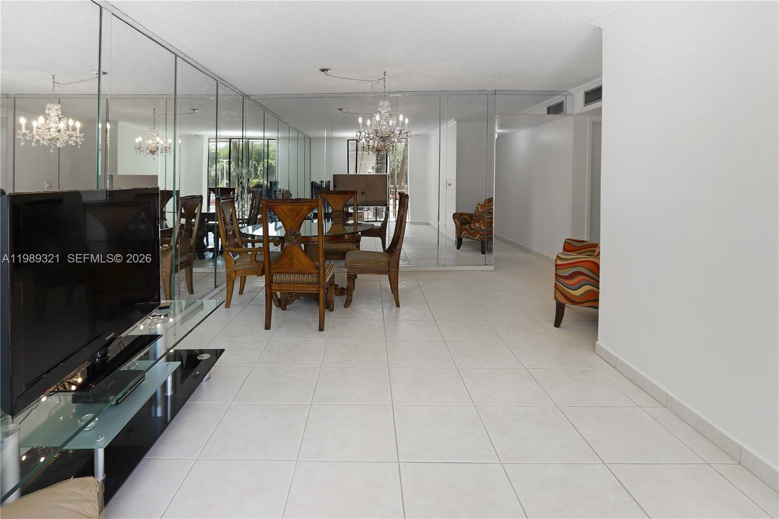 2821 N Miami Beach Boulevard 2k Property Photo 17