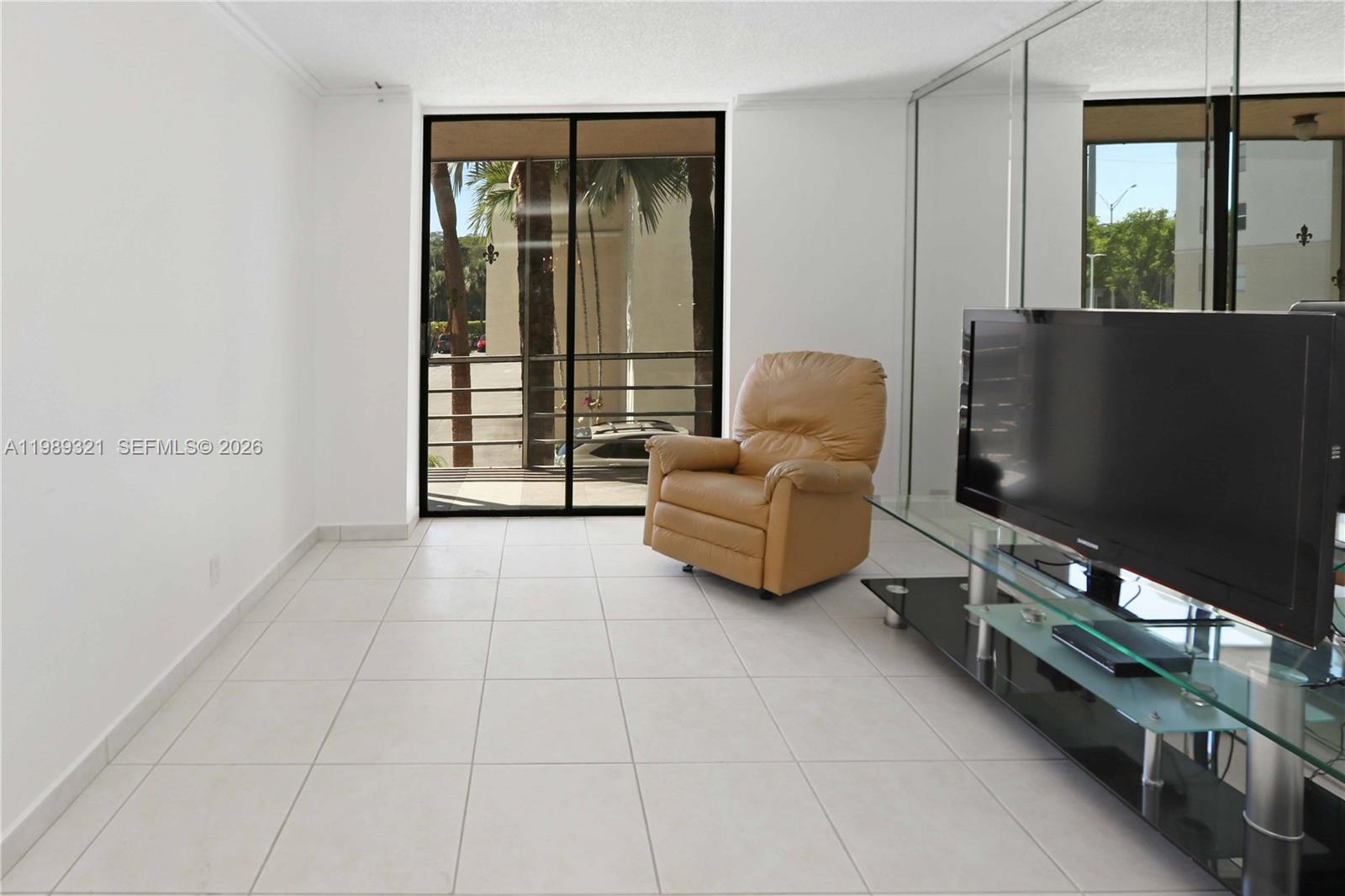 2821 N Miami Beach Boulevard 2k Property Photo 18