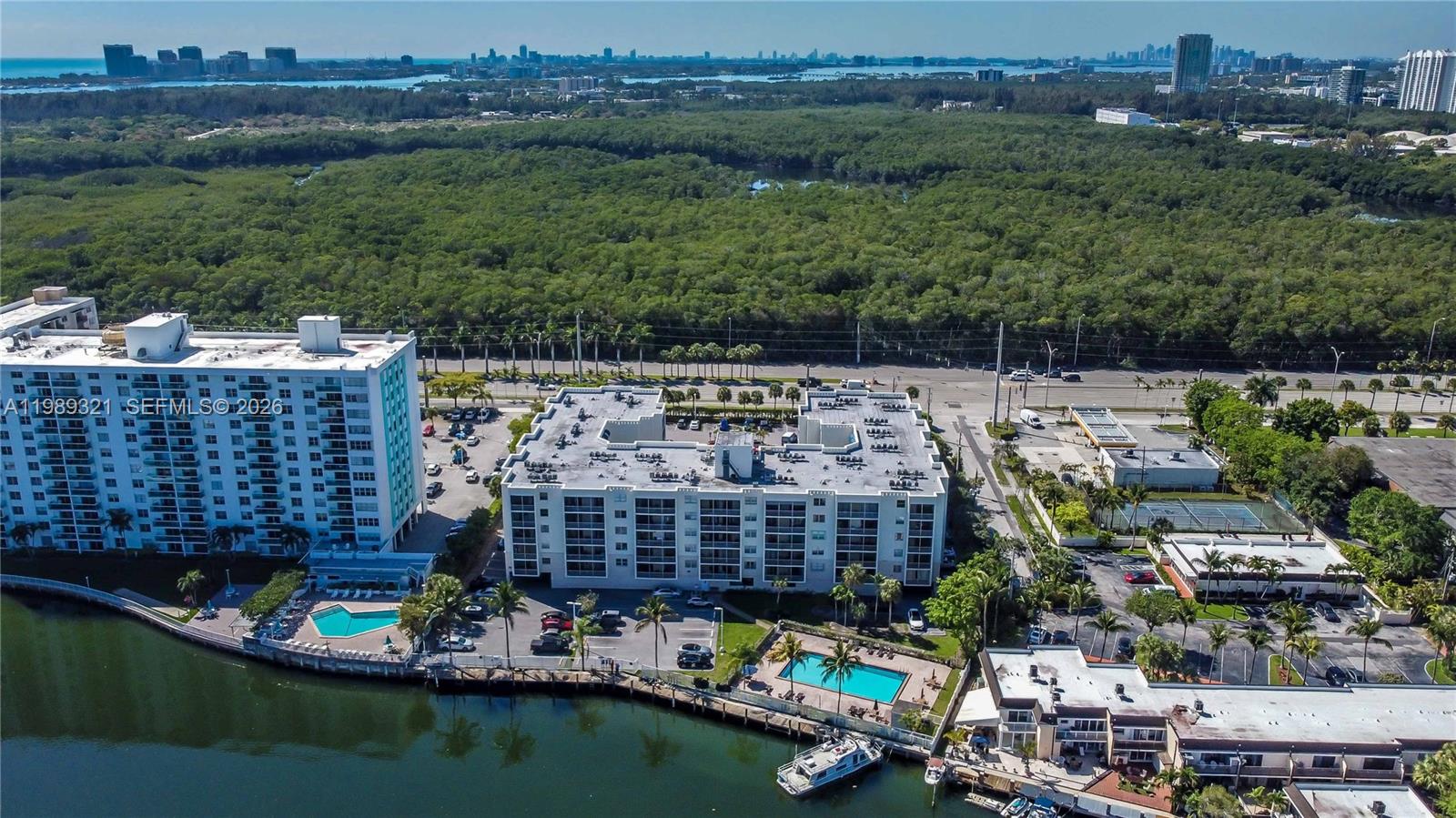 2821 N Miami Beach Boulevard 2k Property Photo 40