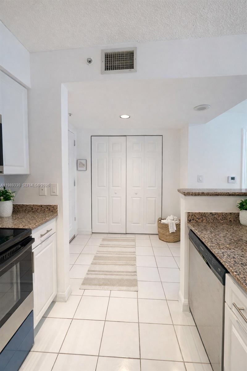 1155 Brickell Bay Drive 1705 Property Photo 12