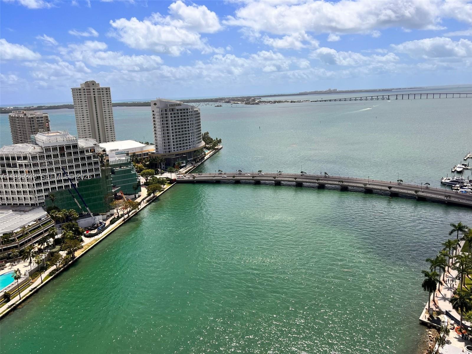 495 Brickell Avenue 2401 Property Photo 4