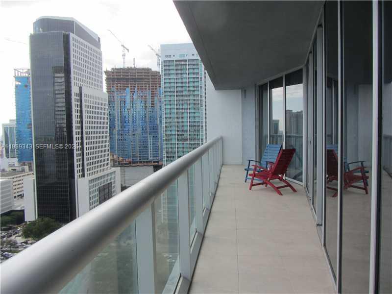 495 Brickell Avenue 2401 Property Photo 8