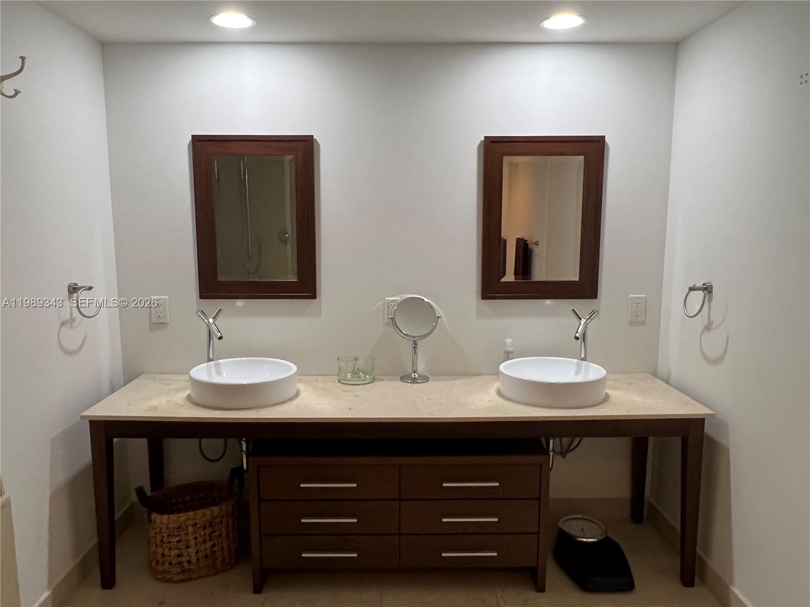 495 Brickell Avenue 2401 Property Photo 25