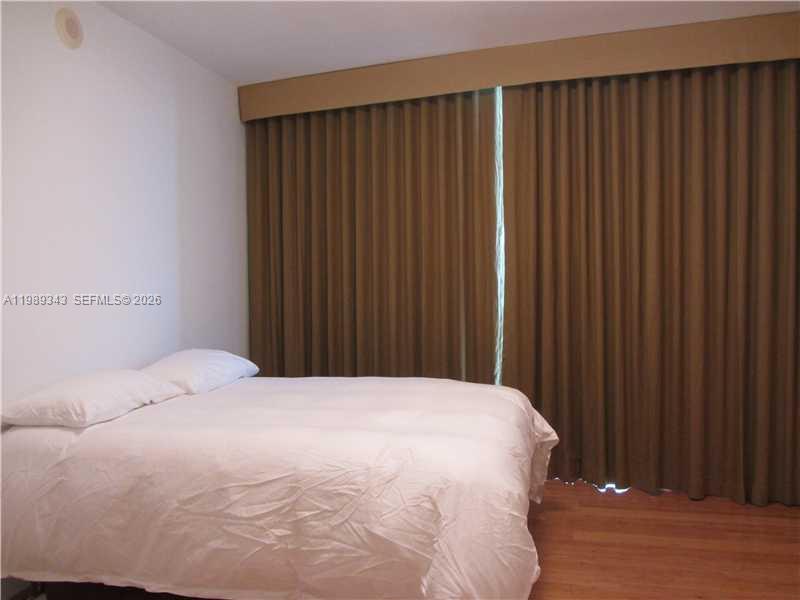 495 Brickell Avenue 2401 Property Photo 33