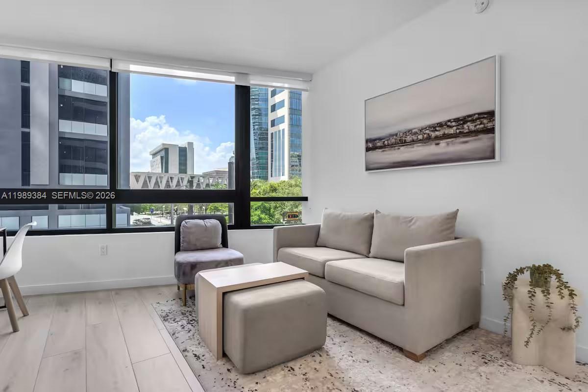 225 N Miami Avenue 202 Property Photo 8