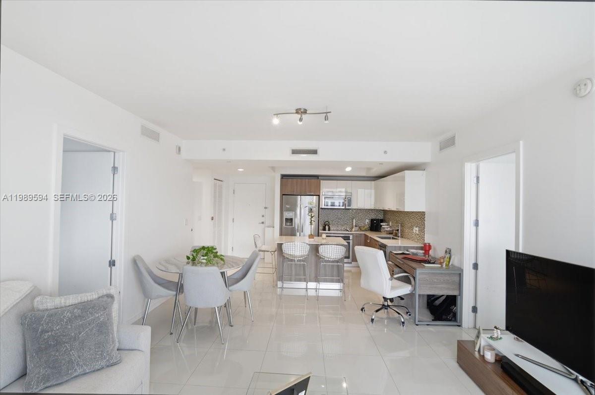 5300 Paseo Boulevard 1803 Property Photo 4