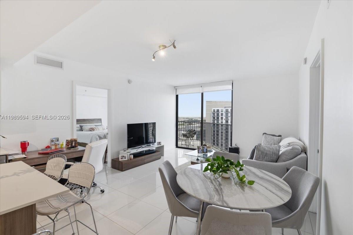 5300 Paseo Boulevard 1803 Property Photo 11