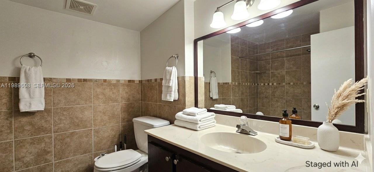 610 Commodore Drive Property Photo 13