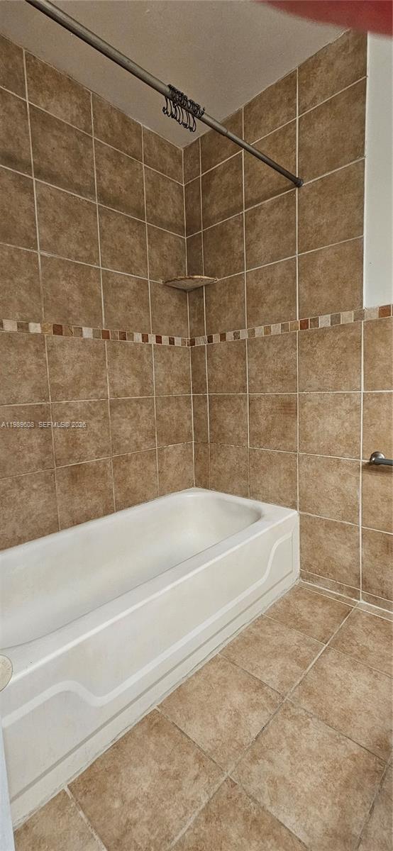 610 Commodore Drive Property Photo 16